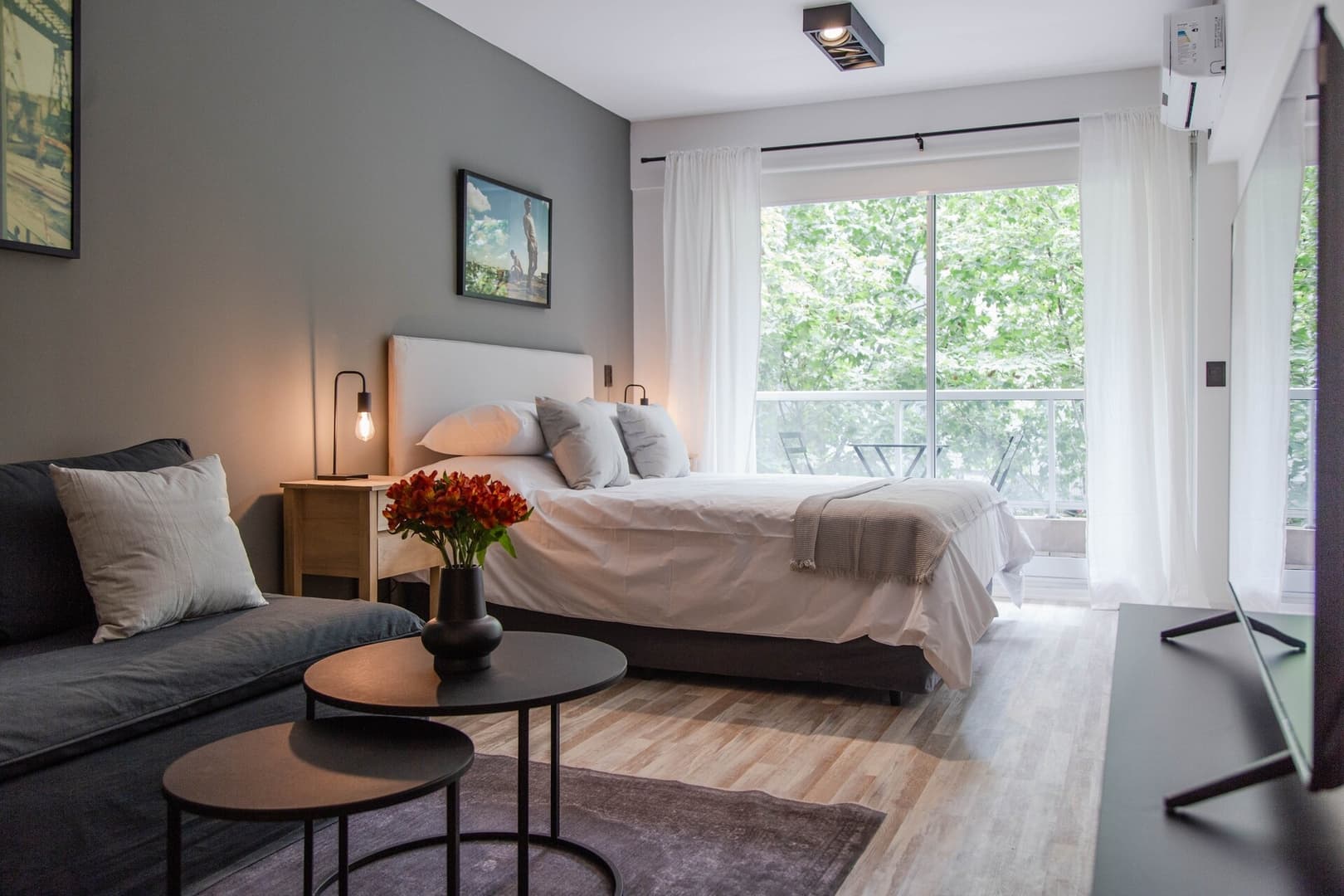 Recoleta | Luxe Balcony Studio | Stylish City Stay